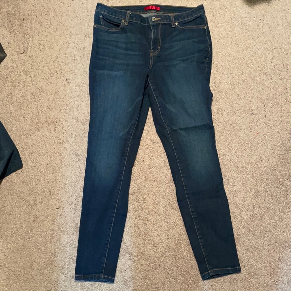 Jennifer Lopez skinny jeans